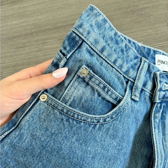 Princess Polly high rise denim shorts - Picture 6 of 7